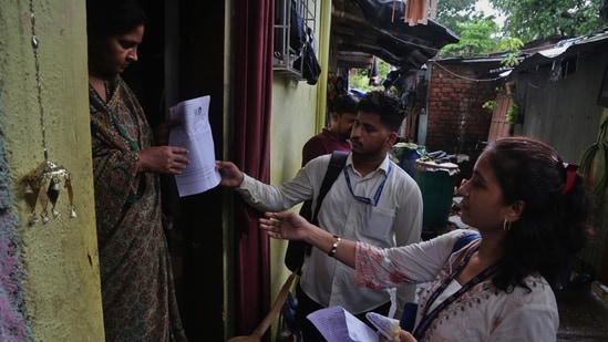 West Bengal officials are yet to clarify whether voters with pending deletion appeals can use Form 6 to seek re-enrolment during the special drive.