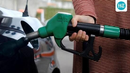 Vehicles without a valid PUC certificate will be denied fuel under the Centre’s air pollution control measures. (HT)