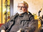 New Delhi, India - Dec. 5, 2017: Artist Satish Gujral with his Sculpture painting at Bikaner House in New Delhi, India, on Tuesday, December 5, 2017. (Photo by Raj K Raj/ Hindustan Times) to go with Manik 's story (Raj K Raj/HT PHOTO)