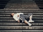 Saw someone collapse? Don't freeze. Here's the exact plan, as per a neurologist. (Pexels)