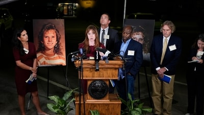 Media witnesses recount the moments before the execution of Christa Pike was halted Wednesday, Sept. 30, 2026, in Nashville, Tenn. (AP Photo/George Walker IV) (AP Photo/George Walker IV) Media witnesses recount the moments before the execution of Christa Pike was halted Wednesday, Sept. 30, 2026, in Nashville, Tenn. (AP Photo/George Walker IV) (AP Photo/George Walker IV)