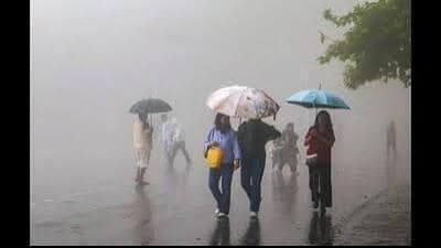 The weather office has also sounded a yellow alert of thunderstorms, lightning and gusty winds (40-50 kmph) likely at isolated places in Bilaspur, Hamirpur, Kangra, Kullu, Mandi and Shimla districts for October 6. (HT File)