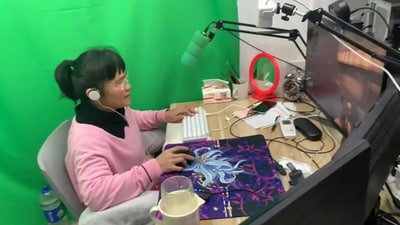 Zhong Juanjuan plays video games during a livestream. (South China Morning Post) Zhong Juanjuan plays video games during a livestream. (South China Morning Post)