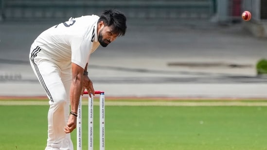 Mukesh Kumar (6/33) and Akash Deep (3/25) ripped J&K's batting unit (PTI)