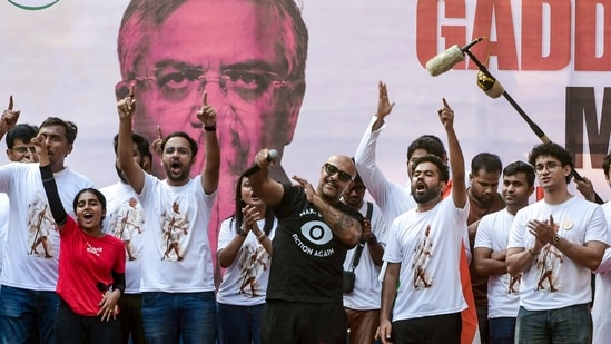 Cockroach Janta Party (CJP) founder Abhijeet Dipke, singer and songwriter Vishal Dadlani and others during a protest by CJP against Chief Election Commissioner (CEC) Gyanesh Kumar, demanding his resignation, at Shivaji Park, in Mumbai (PTI)
