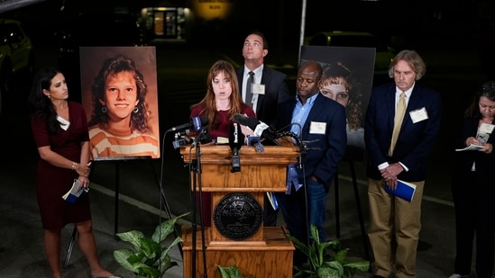 Media witnesses recount the moments before the execution of Christa Pike was halted Wednesday, Sept. 30, 2026, in Nashville, Tenn. (AP Photo/George Walker IV) (AP Photo/George Walker IV)