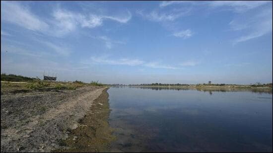 The Yamuna survey from Palla to Jaitpur will map underwater terrain, river course changes and physical features to aid flood management in Delhi. (HT Archive)
