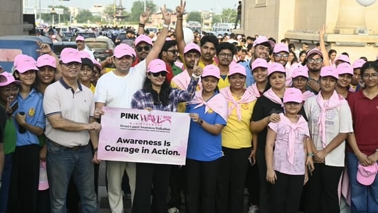 Lucknow witnesses vibrant breast cancer awareness walkathon