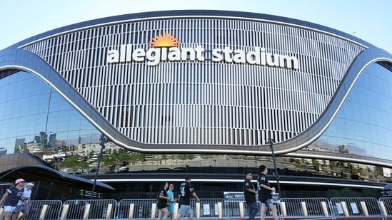 The Chiefs vs Raiders halftime show will bring a major rock performance to Sunday’s game, with a familiar music star leading the entertainment lineup.. (AP Photo/Ross D. Franklin)