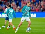 Portugal's forward #07 Cristiano Ronaldo warms up ahead the UEFA Nations League Group A4 football match between Norway and Portugal