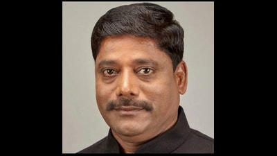 Dhangekar’s remarks are significant as the Shiv Sena, led by Maharashtra deputy chief minister Eknath Shinde is BJP’s ally. (HT) Dhangekar’s remarks are significant as the Shiv Sena, led by Maharashtra deputy chief minister Eknath Shinde is BJP’s ally. (HT)