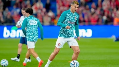 Portugal's forward #07 Cristiano Ronaldo warms up ahead the UEFA Nations League Group A4 football match between Norway and Portugal (AFP) Portugal's forward #07 Cristiano Ronaldo warms up ahead the UEFA Nations League Group A4 football match between Norway and Portugal (AFP)