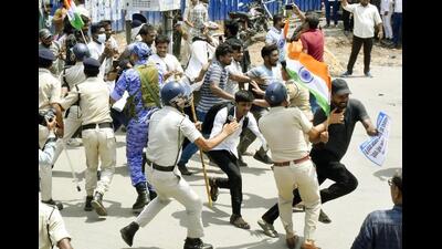 The political class is not enthusiastic about policing reforms because that would dilute their authority over the police. (Santosh Kumar/HT Photo) The political class is not enthusiastic about policing reforms because that would dilute their authority over the police. (Santosh Kumar/HT Photo)