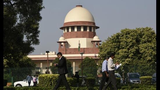 The Supreme Court asked the Calcutta High Court to fast-track the proceedings. (HT PHOTO)
