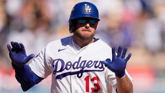 Max Muncy’s status for Dodgers vs Braves Game 2 takes a shift as Los Angeles makes a notable lineup decision before Sunday’s matchup. (AP Photo/Mark J. Terrill)