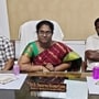 ఏసీబీకి చిక్కిన రంగారెడ్డి జిల్లా డీఎంహెచ్‌వో 
