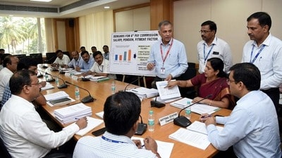 బెంగళూరులో 8వ వేతన సంఘం కీలక చర్చలు..