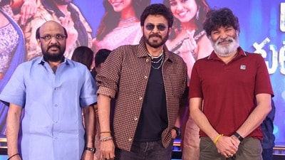 సినిమాలకి ఏమైంది.. రిలీజ్ డేట్ చూసుకోరా? ఫ్యాన్స్ ఎమోషన్స్ తో ఆడుకుంటారా? మూవీ వాయిదాలపై సినీ లవర్స్ ఫైర్ (x/haarikahassine) సినిమాలకి ఏమైంది.. రిలీజ్ డేట్ చూసుకోరా? ఫ్యాన్స్ ఎమోషన్స్ తో ఆడుకుంటారా? మూవీ వాయిదాలపై సినీ లవర్స్ ఫైర్ (x/haarikahassine)