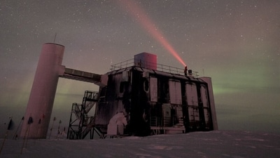 This year's laureate, Francis Halzen, was the brain behind IceCube, a massive detector spanning a cubic kilometre of ice, with sensors 1.5 to 2.5 km below the surface in Antarctica. (IceCube/NSF/Handout via REUTERS)