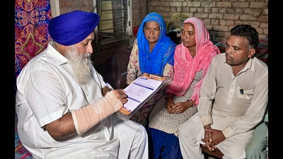 Shiromani Akali Dal president Sukhbir Singh Badal during a door-to-door campaign launched by the party across Punjab. (PTI) Shiromani Akali Dal president Sukhbir Singh Badal during a door-to-door campaign launched by the party across Punjab. (PTI)
