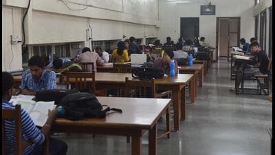 The All India Survey on Higher Education 2023-24 indicates that there are 45 million students in higher education. Undergraduate students form 76.8% of total enrolment with the arts accounting for 32.1%, Science for 13.5%, and Commerce for 12%. Students in these fields bring communication, analytical, social, scientific and commercial knowledge. An apprenticeship can help them apply that knowledge to real problems while preserving the breadth of their degree. (HT Archive) The All India Survey on Higher Education 2023-24 indicates that there are 45 million students in higher education. Undergraduate students form 76.8% of total enrolment with the arts accounting for 32.1%, Science for 13.5%, and Commerce for 12%. Students in these fields bring communication, analytical, social, scientific and commercial knowledge. An apprenticeship can help them apply that knowledge to real problems while preserving the breadth of their degree. (HT Archive)