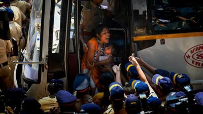 The police action happened on Tuesday morning, as the students were preparing to leave Tilak Bhavan. Private buses were summoned and the students were made to board them (Raju Shinde/HT Photo) The police action happened on Tuesday morning, as the students were preparing to leave Tilak Bhavan. Private buses were summoned and the students were made to board them (Raju Shinde/HT Photo)