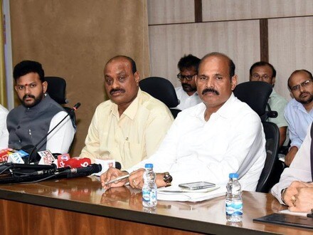 ఏపీ భవన్‌లో మంత్రుల మీడియా సమావేశం