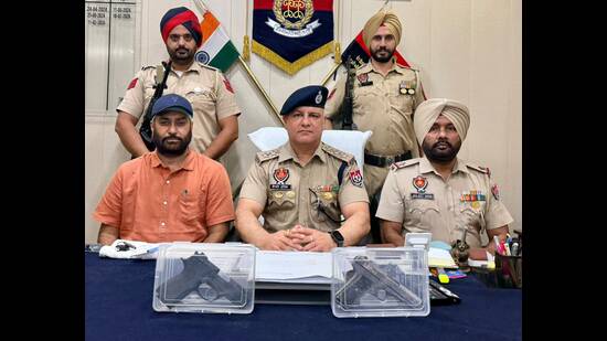 The accused has been identified as Kishu alias Guri Mattu, a resident of Karabara Chowk. (HT)