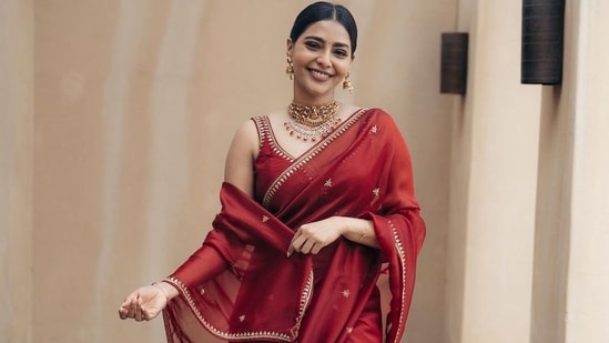 Malayalam actor Aishwarya Lekshmi has garnered attention ever since she debuted with 2017’s Njandukalude Nattil Oridavela, not just for her acting chops but also her beautiful wardrobe.