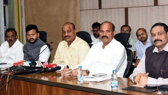 ఏపీ భవన్లో మంత్రుల మీడియా సమావేశం