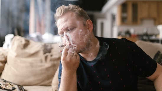 What happens to your lungs after you quit smoking? (Pexel)