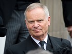 A prolific writer, Jeffrey Archer had 59 titles to his name, including 31 novels, seven short story collections, and three plays.
