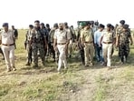 The three wanted criminals were riding motorcycle without registration number and tried to flee upon seeing the police.