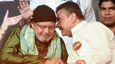 পাবেন পূর্ণমন্ত্রীর মর্যাদা! শুভেন্দু সরকারের নয়া পদে মিঠুন চক্রবর্তী (ANI Photo) (Debajyoti Chakraborty) পাবেন পূর্ণমন্ত্রীর মর্যাদা! শুভেন্দু সরকারের নয়া পদে মিঠুন চক্রবর্তী (ANI Photo) (Debajyoti Chakraborty)