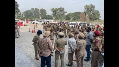 Commissioner of police Swapan Sharma said the crackdown was being carried out under the Punjab government’s ‘Yudh Nashian Virudh’ campaign. (HT photo) Commissioner of police Swapan Sharma said the crackdown was being carried out under the Punjab government’s ‘Yudh Nashian Virudh’ campaign. (HT photo)