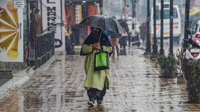 An associate professor at IIT-Delhi, said women from marginalised communities were particularly dependent on walking but often had to navigate unsafe roads. (PTI) An associate professor at IIT-Delhi, said women from marginalised communities were particularly dependent on walking but often had to navigate unsafe roads. (PTI)