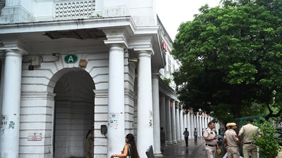 The inner circle of Connaught Place could be the starting point for a clean-air or low emission zone (LEZ), with vehicles being kept out of the area and the space be redesigned to encourage walking and public movement (HT photo/Representational) The inner circle of Connaught Place could be the starting point for a clean-air or low emission zone (LEZ), with vehicles being kept out of the area and the space be redesigned to encourage walking and public movement (HT photo/Representational)