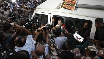 Delhi Police personnel detain LOP Rahul Gandhi at Windsor roundabout in New Delhi during the protest. (HT Photo/Sanjeev Verma) Delhi Police personnel detain LOP Rahul Gandhi at Windsor roundabout in New Delhi during the protest. (HT Photo/Sanjeev Verma)