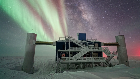 The IceCube Neutrino Observatory in Antarctica(Credit: Ilya Bodo, IceCube/NSF)
