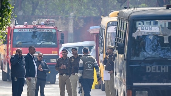Several people feared trapped after a residential building collapsed in Delhi's Seemapuri. Represenational image.