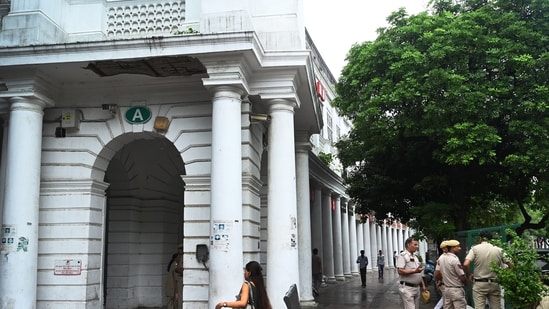 The inner circle of Connaught Place could be the starting point for a clean-air or low emission zone (LEZ), with vehicles being kept out of the area and the space be redesigned to encourage walking and public movement (HT photo/Representational)