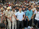 Gyanesh Kumar news LIVE: On Wednesday, nearly 300 Opposition MPs marched from Parliament towards Akashvani Bhavan, increasing pressure on Gyanesh Kumar and demanding his resignation.
