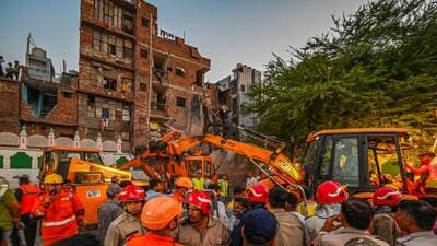 A view of NDRF, Delhi Fire Service, Civil Defence and Delhi Police personnel carrying out rescue operations after a five-storey building collapsed in the Seemapuri area of New Delhi on October 7 (RAJ K RAJ /HT PHOTO) A view of NDRF, Delhi Fire Service, Civil Defence and Delhi Police personnel carrying out rescue operations after a five-storey building collapsed in the Seemapuri area of New Delhi on October 7 (RAJ K RAJ /HT PHOTO)