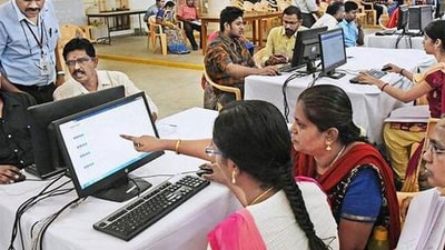 <p>TG LAWCET -2026లో సాధించిన ర్యాంకు, మెరిట్ ఆధారంగానే సీట్లను కేటాయిస్తారు. సీటు లభించిన అభ్యర్థులు నిర్ణీత గడువులోగా కాలేజీలో రిపోర్ట్ చేసి ట్యూషన్ ఫీజు చెల్లించాలి, లేకపోతే ఆ సీటును వెయిటింగ్ లిస్ట్‌లో ఉన్న తదుపరి అభ్యర్థికి కేటాయిస్తారు. </p> 