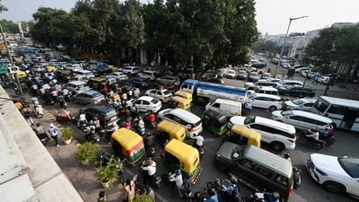 Vehicles move through a busy stretch of Connaught Place amid the INDIA bloc protest in New Delhi. (Photo by Raj K Raj/Hindustan Times) Vehicles move through a busy stretch of Connaught Place amid the INDIA bloc protest in New Delhi. (Photo by Raj K Raj/Hindustan Times)