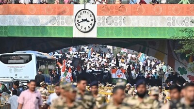 Protesters fill the road as INDIA bloc leaders and supporters gather during the demonstration in Connaught Place, New Delhi. (Photo by Sanchit Khanna / Hindustan Times) Protesters fill the road as INDIA bloc leaders and supporters gather during the demonstration in Connaught Place, New Delhi. (Photo by Sanchit Khanna / Hindustan Times)