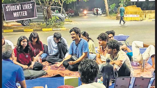 Open mic sessions after IIT-B suicide lead to 11-point student charter