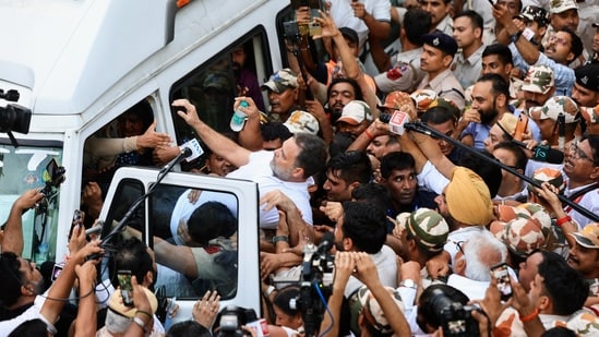 Around 6pm, the Gandhis and many Congress workers were bundled in buses and detained.