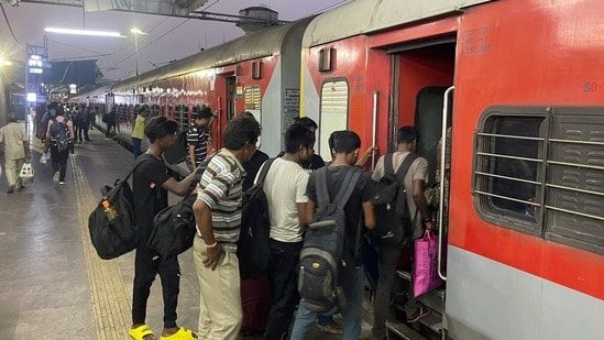 ప్రత్యేక రైళ్లు (image source @GMSRailway)