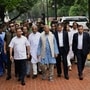ভারতের সঙ্গে ‘শত্রুতা’ চাই না বলে দাবি করলেন মহম্মদ ইউনুসের প্রাক্তন উপদেষ্টা। (ছবিটি প্রতীকী, সৌজন্যে এপি)